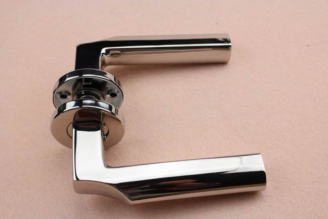 Made in China sliding door bolt lock,door lock handle